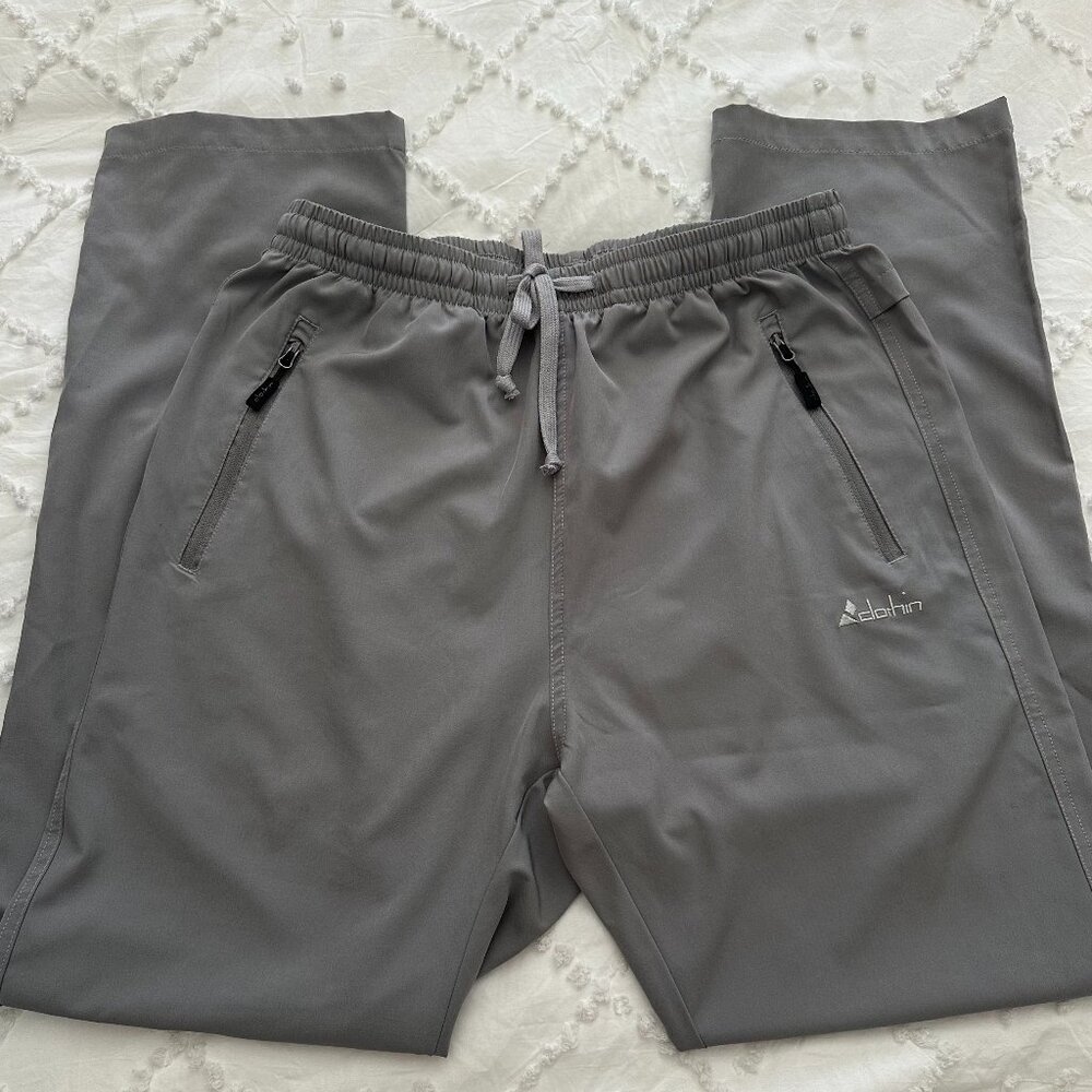 Clothin Men’s Gray Hiking/Outdoor Pants Stretch, Zipper Pockets Size M/30L